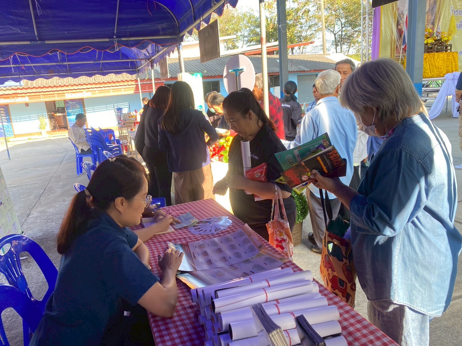 title - ส.ป.ก.เชียงใหม่ เข้าร่วมโครงการคลีนิคเกษตรเคลื่อนที่ อำเภอสันป่าตอง